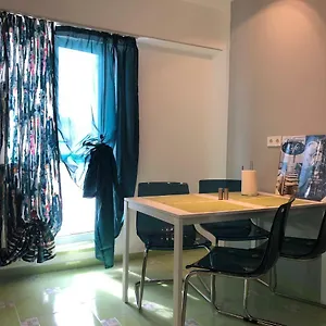 Green 6 , Bucureşti România